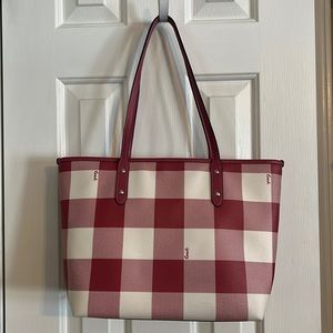 Coach Buffalo Plaid City Zip Toe in Strawberry w/wallet and cosmetic bag